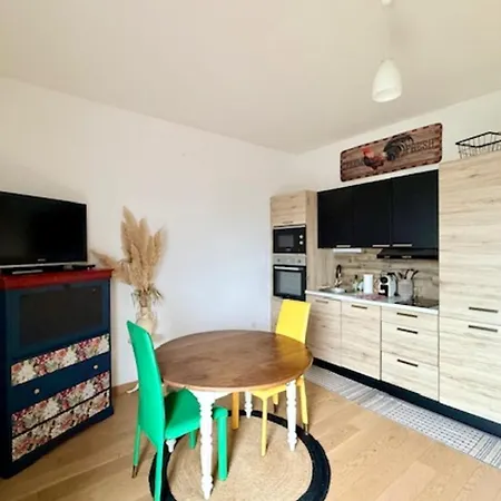 Apartment Beautiful 40 M With Terrace In