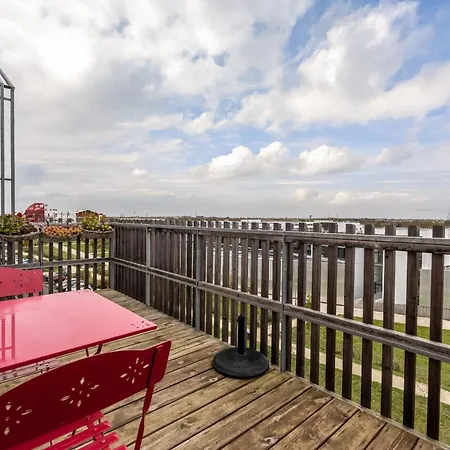 Apartment Beautiful 40 M With Terrace In